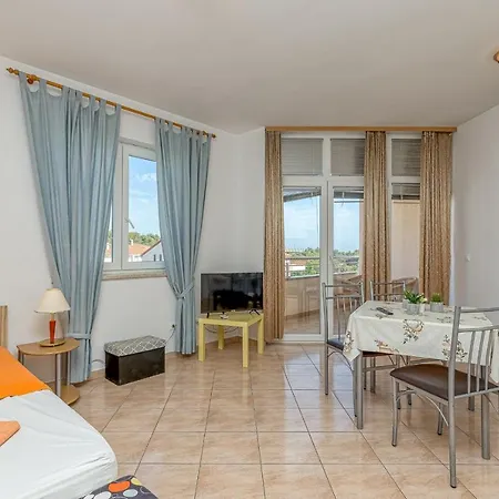 Sunrise Apartments Rovinj Extérieur photo