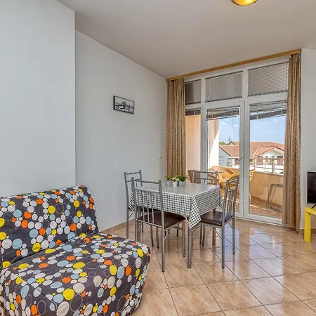 Sunrise Apartments Rovinj Extérieur photo