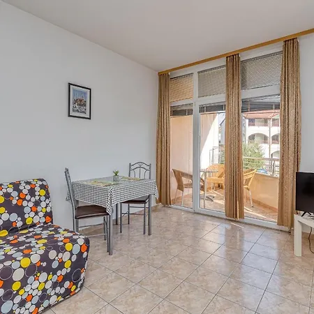 Sunrise Apartments Rovinj Extérieur photo