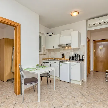 Sunrise Apartments Rovinj Extérieur photo